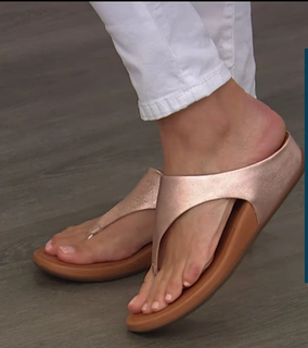 Sarah Anderson feet photo 1