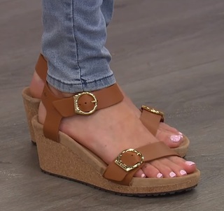 Sarah Anderson feet photo 12