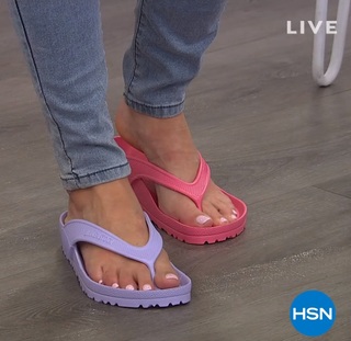 Sarah Anderson feet photo 10
