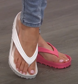 Sarah Anderson feet photo 2