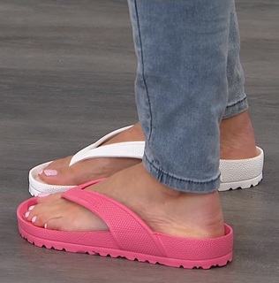 Sarah Anderson feet photo 7