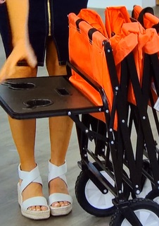 Sarah Anderson feet photo 2