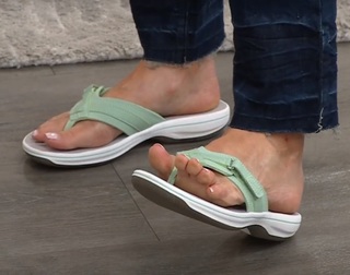 Sarah Anderson feet photo 14