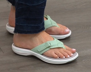 Sarah Anderson feet photo 13