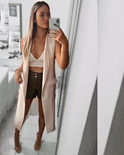 Sarah Andrade feet photo 2