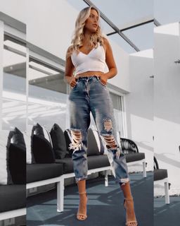 Sarah Andrade feet photo 8