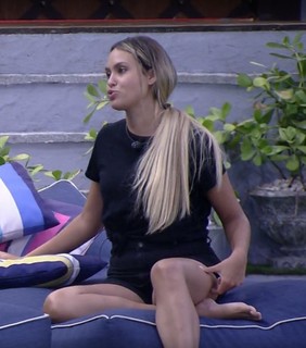 Sarah Andrade feet photo 3