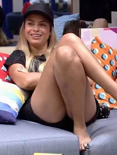 Sarah Andrade feet photo 14