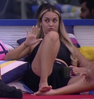 Sarah Andrade feet photo 7