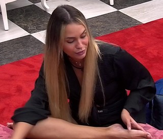 Sarah Andrade feet photo 17