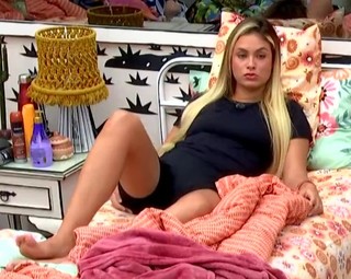 Sarah Andrade feet photo 6