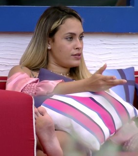 Sarah Andrade feet photo 10