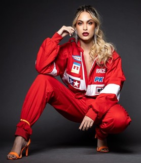 Sarah Andrade feet photo 2
