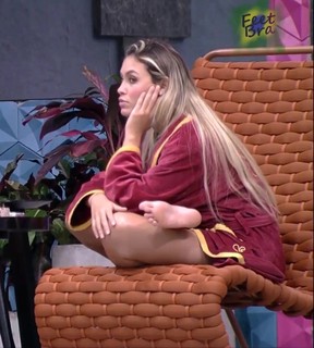 Sarah Andrade feet photo 3
