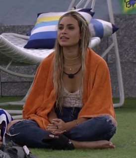 Sarah Andrade feet photo 15