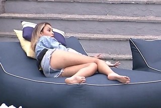 Sarah Andrade feet photo 8