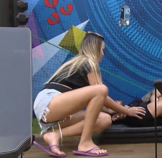 Sarah Andrade feet photo 1