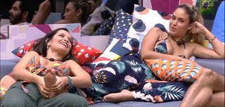 Sarah Andrade feet photo 13