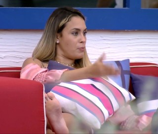 Sarah Andrade feet photo 16