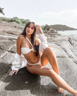 Sarah Andrade feet photo 13