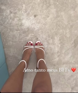 Sarah Andrade feet photo 8