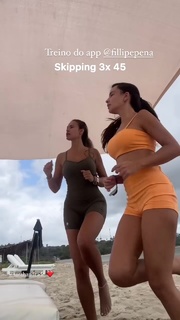 Sarah Andrade feet photo 16