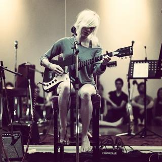 Sarah Blackwood feet photo 4