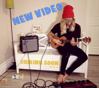 Sarah Blackwood feet photo 13