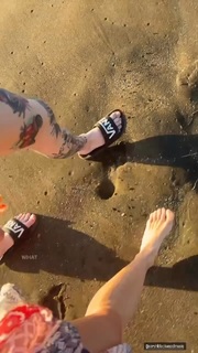 Sarah Blackwood feet photo 7