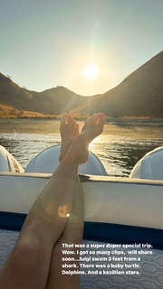 Sarah Blackwood feet photo 20