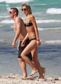 Sarah Brandner feet photo 6