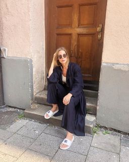 Sarah Brandner feet photo 3