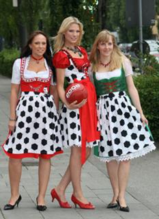 Sarah Brandner feet photo 6