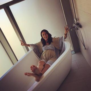Sarah Butler feet photo thumbnail