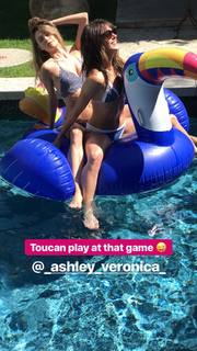 Sarah Butler feet photo thumbnail