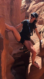 Sarah Butler feet photo thumbnail