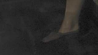 Sarah Butler feet photo thumbnail