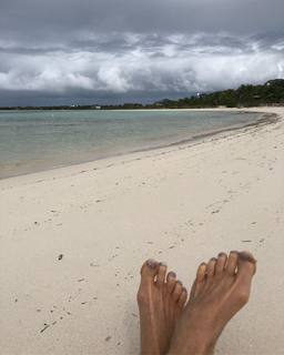 Sarah Buxton feet photo 6