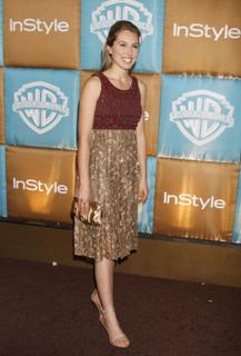 Sarah Carter feet photo thumbnail