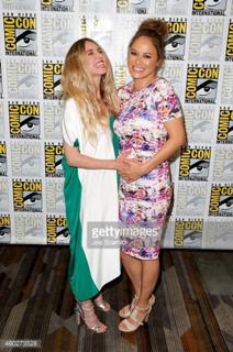 Sarah Carter feet photo thumbnail