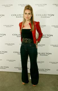 Sarah Carter feet photo thumbnail