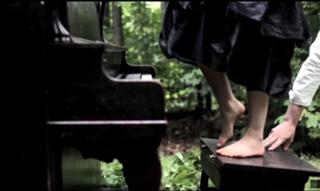 Sarah Carter feet photo thumbnail