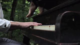 Sarah Carter feet photo thumbnail