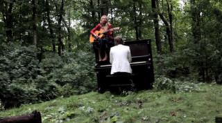 Sarah Carter feet photo thumbnail