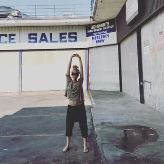 Sarah Carter feet photo thumbnail