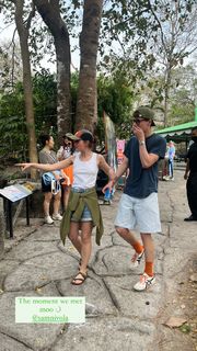 Sarah Catherine Hook feet photo thumbnail