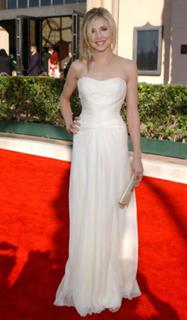 Sarah Chalke feet photo thumbnail