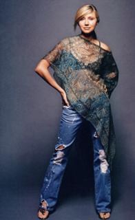 Sarah Chalke feet photo thumbnail