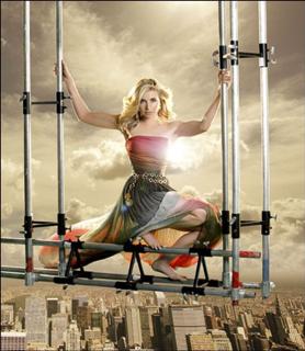 Sarah Chalke feet photo thumbnail