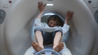 Sarah Chalke feet photo thumbnail